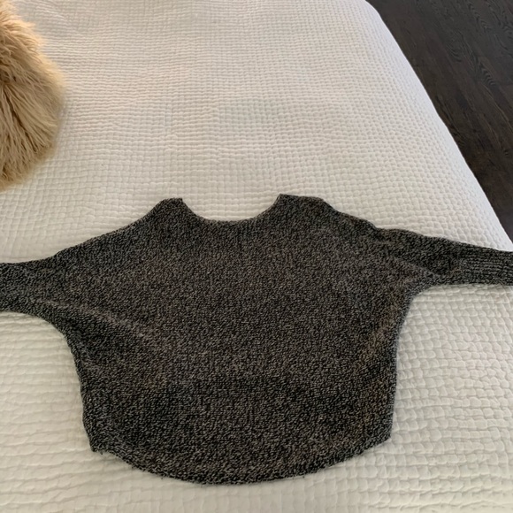 Sweater - Picture 4 of 8